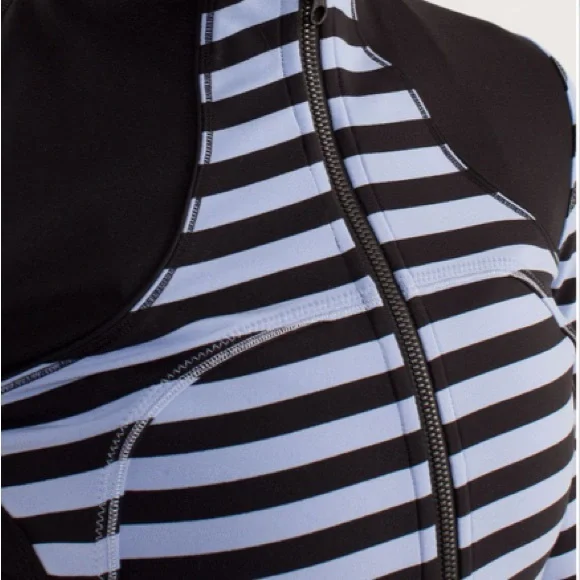 Lululemon Forme Jacket - Picture 12 of 12